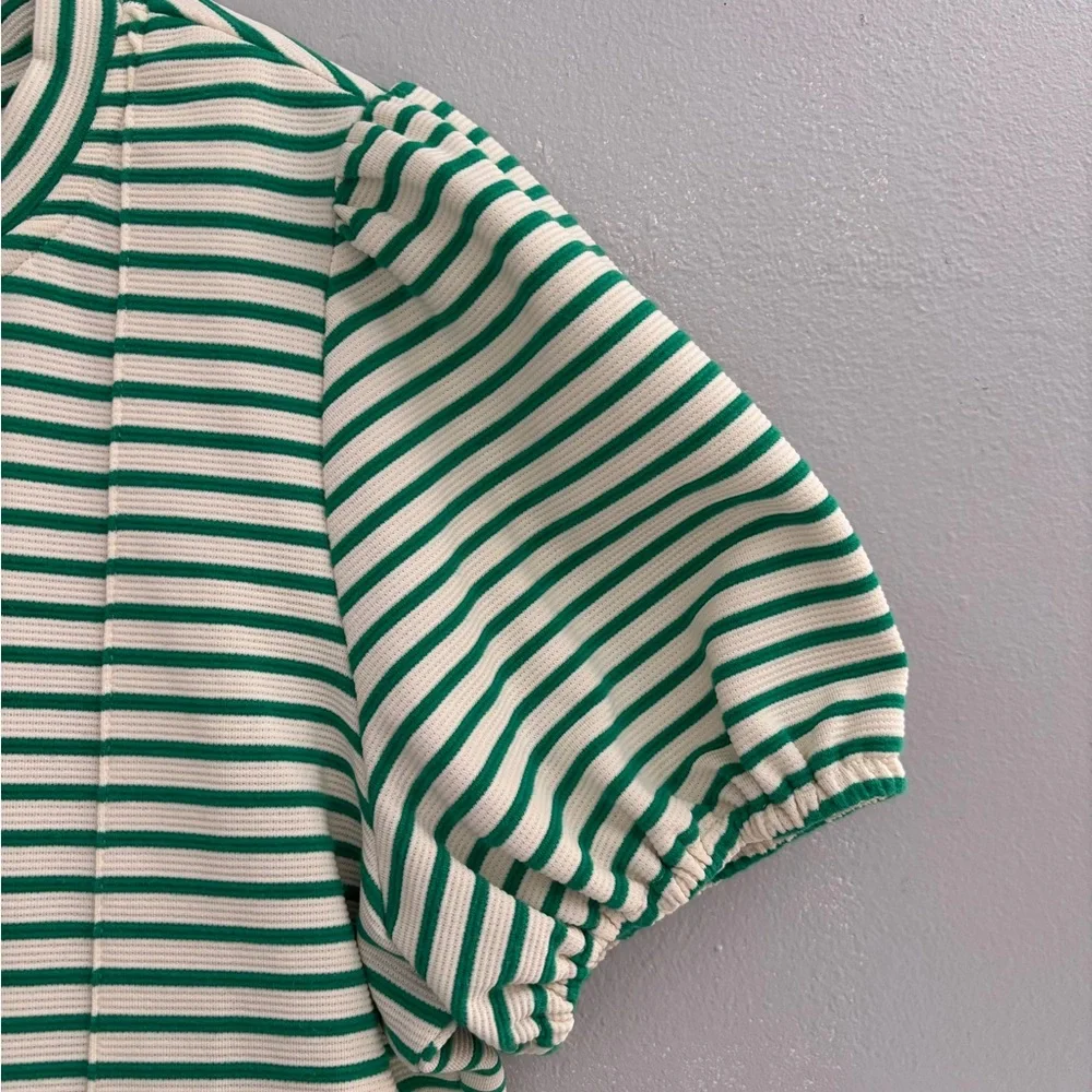 Entro Blouse with Classic Crew Neck - Picture 4 of 5